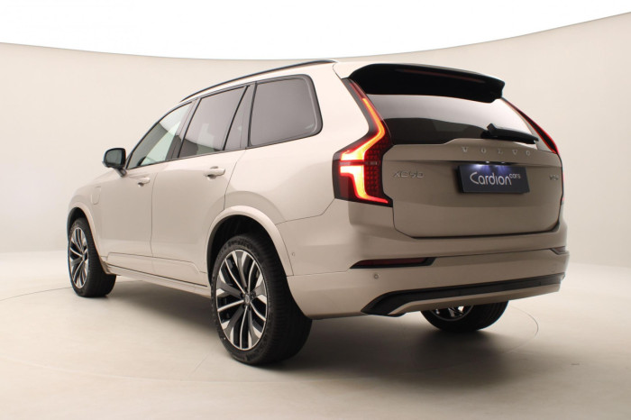 Volvo XC90 T8 AWD Plug-in DARK PLUS 7m na operativní leasing