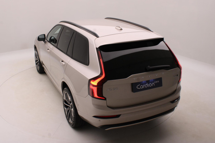 Volvo XC90 B5 AWD AUT DARK PLUS na operativní leasing