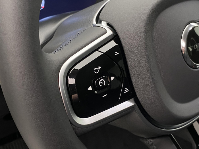 Volvo XC90 T8 AWD RECHARGE BRIGHT PLUS 7m na operativní leasing