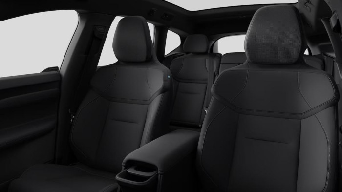 Volvo EX60 PURE ELECTRIC PLUS na operativní leasing