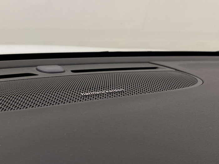 Volvo EC40 BLACK EDITION SINGLE EXT ULTRA Edition na operativní leasing