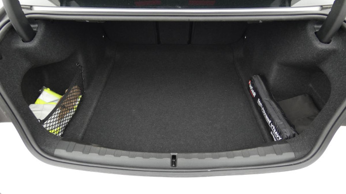 BMW Řada 3 320i Advantage na operativní leasing