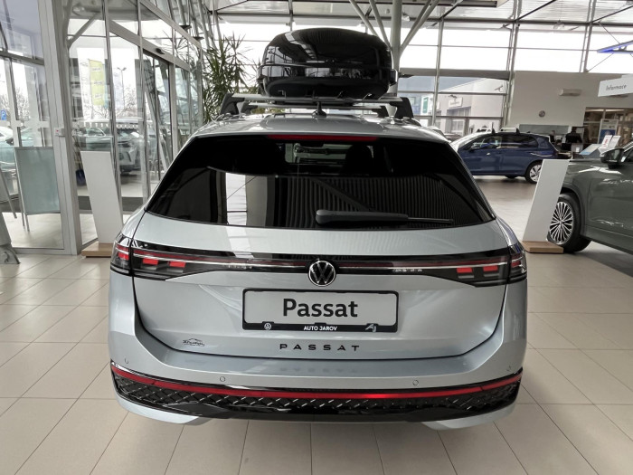 Volkswagen Passat R-Line 2,0 TDI 110 kW na operativní leasing