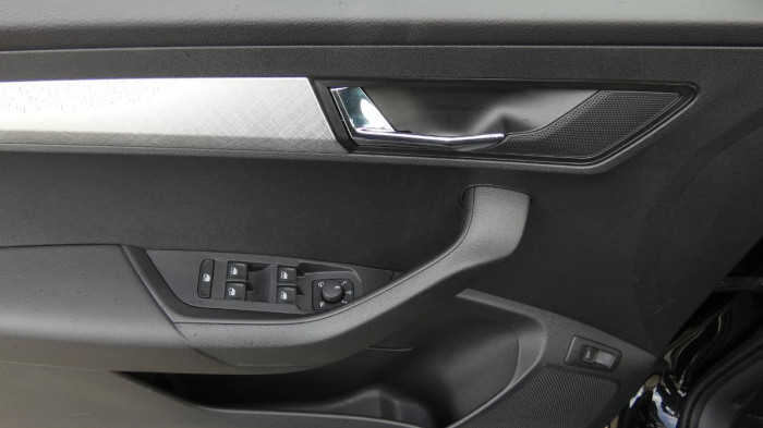 Škoda Karoq 1,5 TSI Ambition DSG na operativní leasing