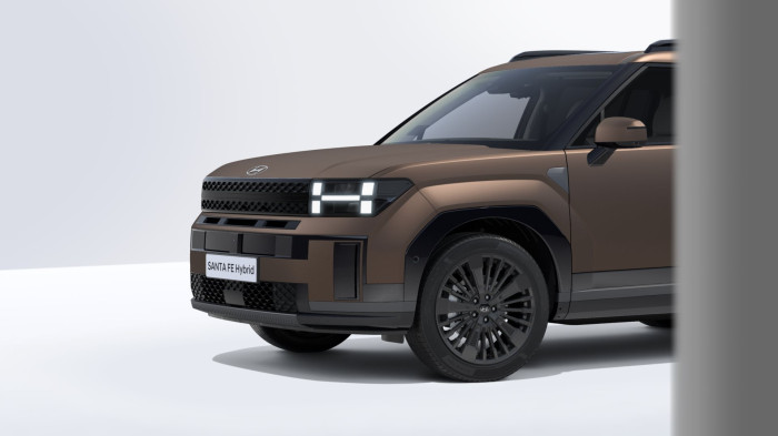 Hyundai Santa Fe Hybrid Style Premium 1.6 T-GDI Hybrid 176kW 6A 4×4 na operativní leasing