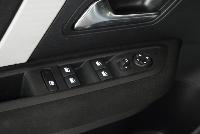 Citroën C4 1.2 PureTech 75 kW Live Pack na operativní leasing