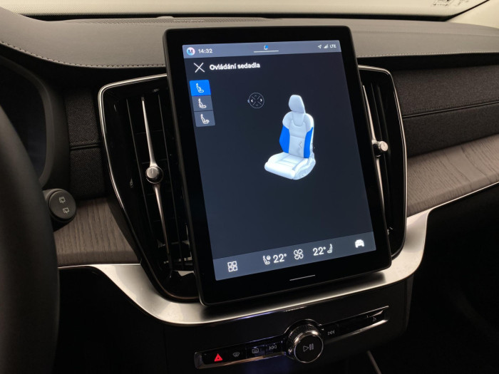 Volvo XC90 B5 AWD AUT BRIGHT PLUS na operativní leasing