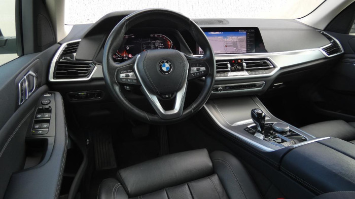 BMW X5 xDrive 40i na operativní leasing