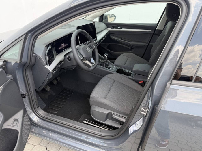 Volkswagen Golf Variant People 6G 1,5TSI / 110kW na operativní leasing