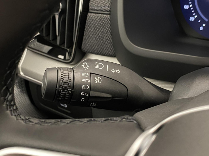 Volvo XC90 B5 AWD AUT BLACK EDITION PLUS na operativní leasing
