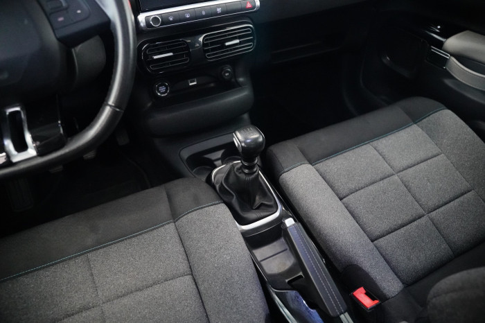 Citroën C4 Cactus 1.2 PureTech 81 kW Shine na operativní leasing