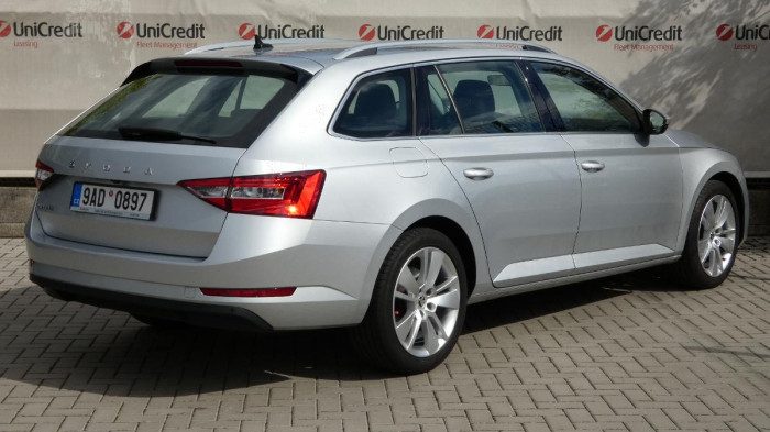 Škoda Superb Combi 2,0 TDI DSG Style na operativní leasing