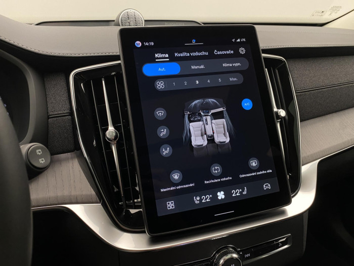 Volvo XC90 B5 AWD AUT DARK PLUS 7míst na operativní leasing