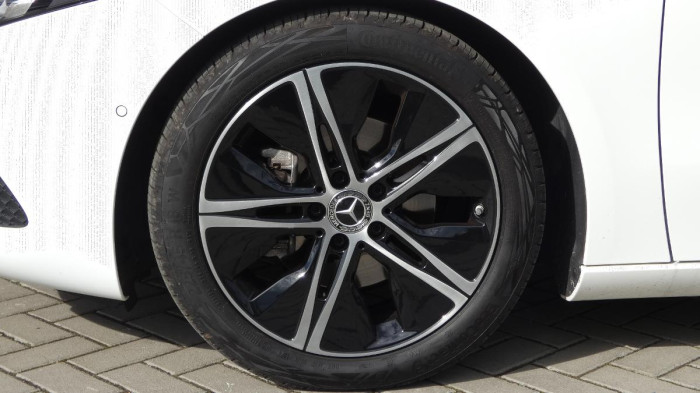 Mercedes-Benz Třídy A 180 Sedan Progessive na operativní leasing