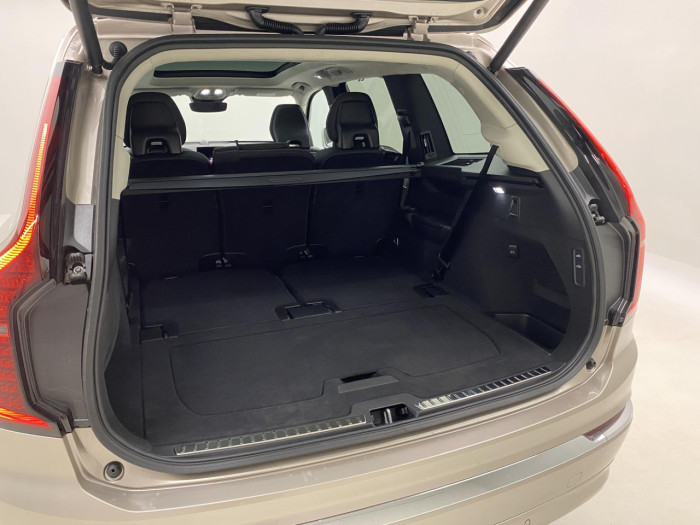 Volvo XC90 T8 AWD Plug-in BRIGHT ULTRA na operativní leasing