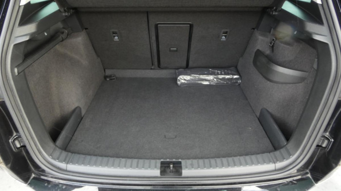 Škoda Karoq 1,5 TSI Ambition DSG na operativní leasing