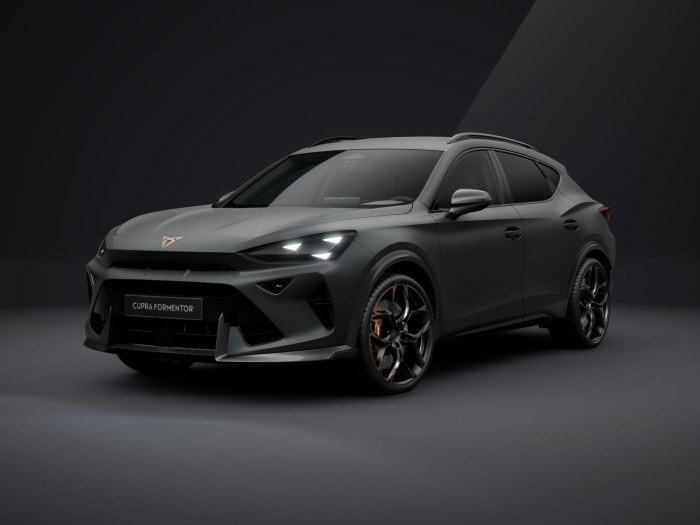 Cupra Formentor VZ5 2.5 TSI 390k DSG 4WD na operativní leasing