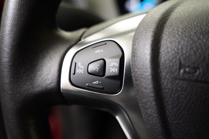 Ford Tourneo Courier 1.5 TDCi 74 kW Trend na operativní leasing