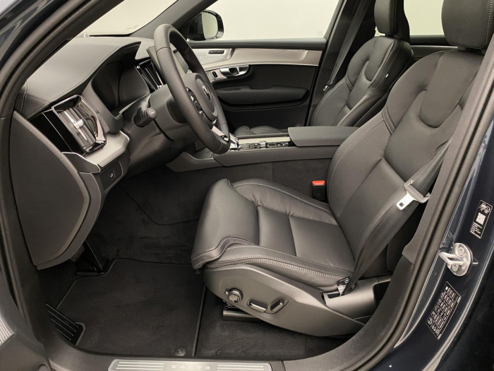 Volvo XC90 B5 AWD AUT BLACK EDITION PLUS na operativní leasing