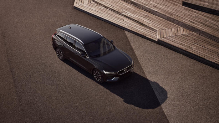 Volvo V60 B4 AUT BRIGHT PLUS na operativní leasing