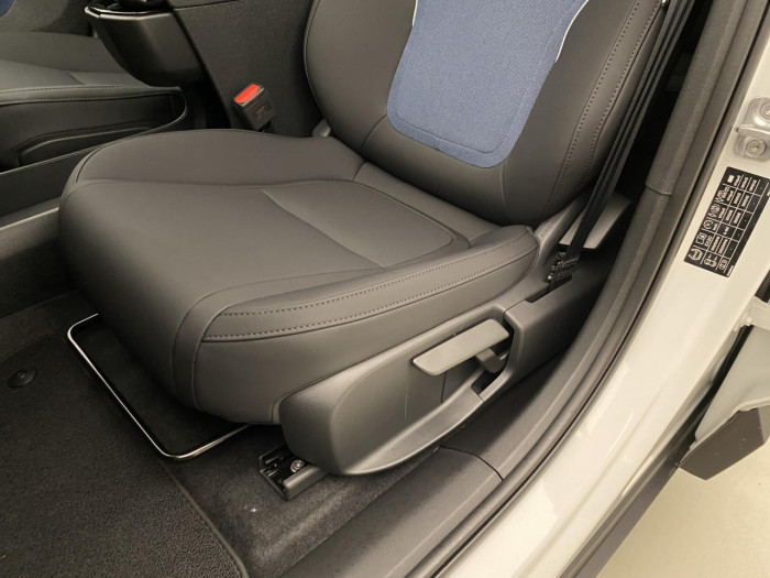 Volvo EX30 CROSS COUNTRY P5 LONG R. PLUS na operativní leasing