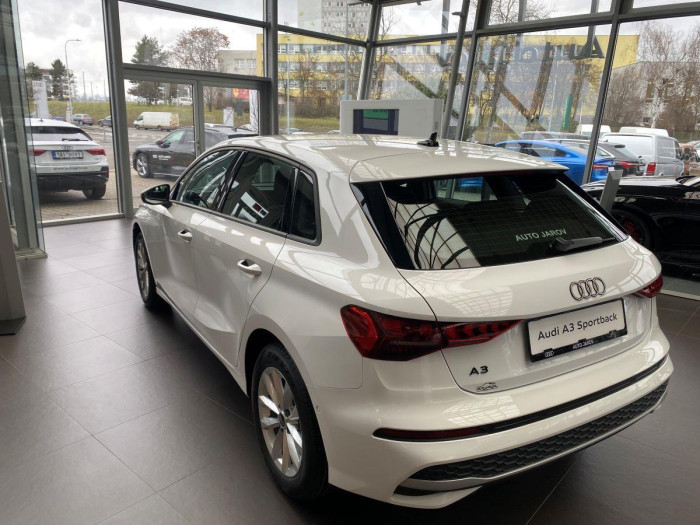 Audi A3 Spb 35 TFSI Stronic na operativní leasing