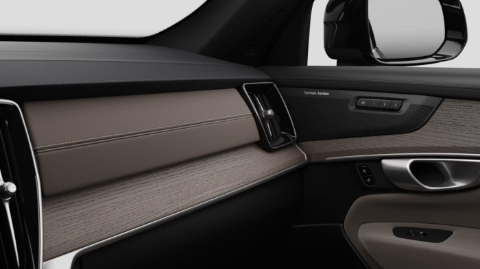 Volvo XC90 T8 AWD Plug-in BRIGHT PLUS 7m na operativní leasing