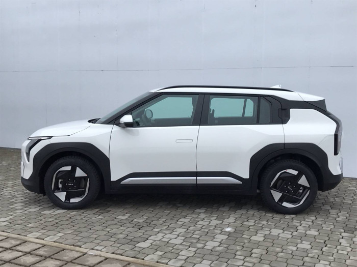 KIA EV3 AIR 4x2 Synchronní AC elektromotor / 150kW na operativní leasing