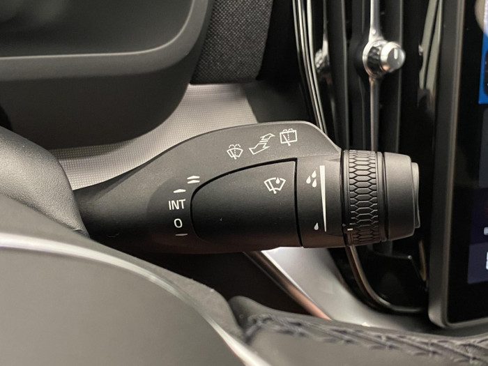 Volvo XC90 B5 AWD AUT BLACK EDITION PLUS na operativní leasing