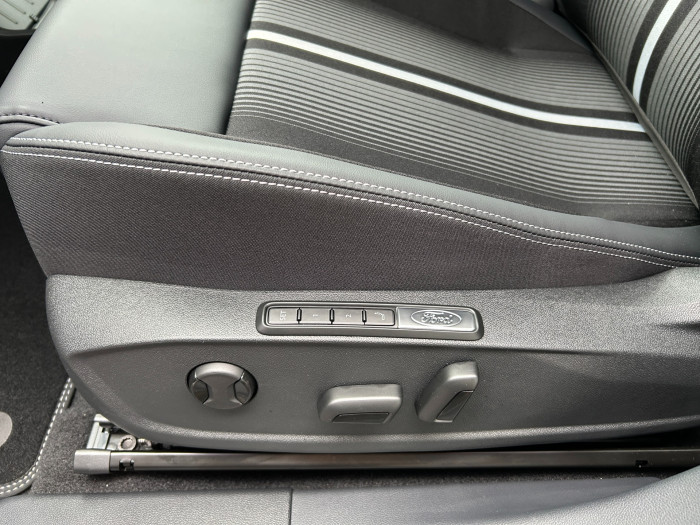 77kWh prodloužený dojezd 210kW na operativní leasing