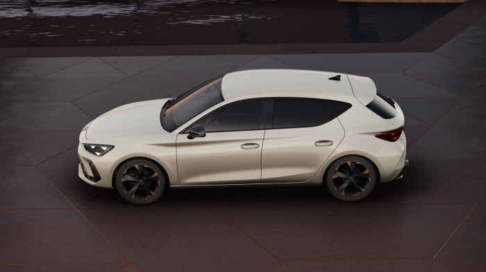 Cupra Leon 1.5 eTSI 150k DSG na operativní leasing