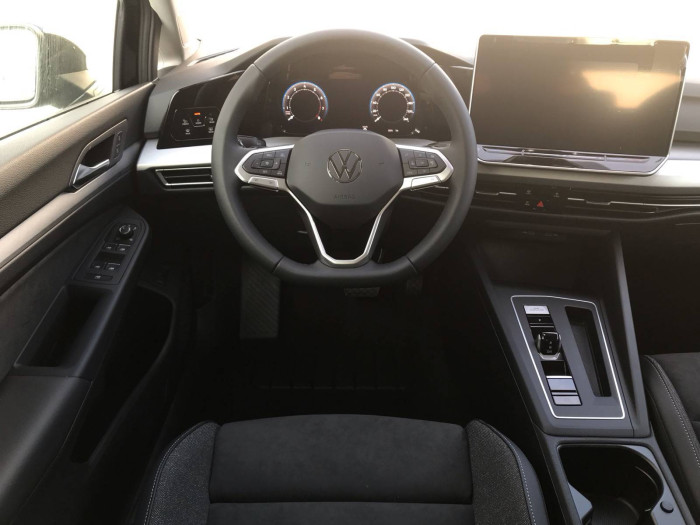 Volkswagen Golf Variant People 7DSG mHEV 1,5eTSI / 85kW na operativní leasing