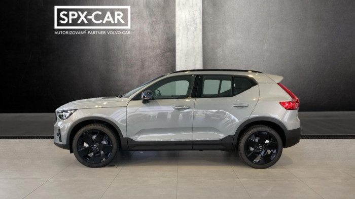 Volvo XC40 PLUS BLACK EDITION, B4 FWD, 145+10 kW / 197+14 HP na operativní leasing