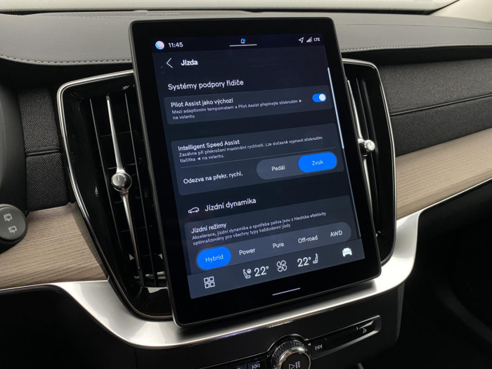 Volvo XC90 T8 AWD RECHARGE BRIGHT PLUS 7m na operativní leasing