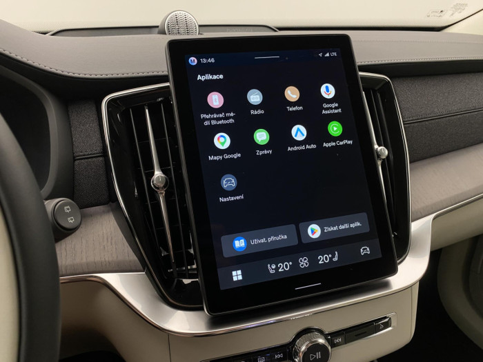 Volvo XC90 T8 AWD Plug-in BRIGHT PLUS 7m na operativní leasing
