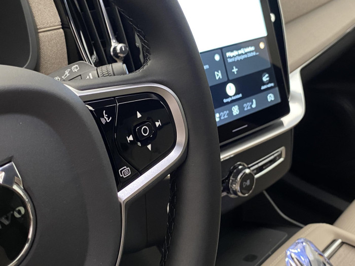 Volvo XC90 B5 AWD AUT DARK PLUS 7míst na operativní leasing