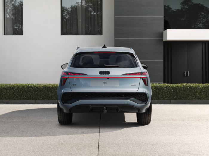 Audi Q3 S line TFSI quattro 195 kW na operativní leasing