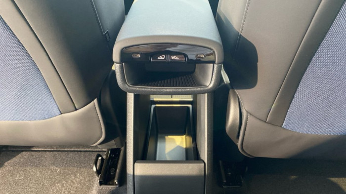 Volvo EX30 PLUS, Single Motor Extended Range, 200 kW / 272 HP na operativní leasing