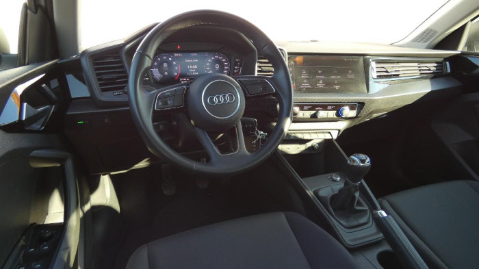 Audi A1 Sportback 25 TFSI S Line na operativní leasing