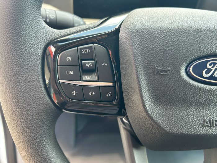 Custom 64kWh 100kW Trend 340 L1H1 na operativní leasing