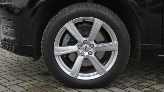 Volvo XC90 B5 AWD Core 7 míst na operativní leasing