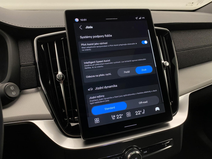 Volvo XC90 B5 AWD BLACK EDITION PLUS 7 na operativní leasing