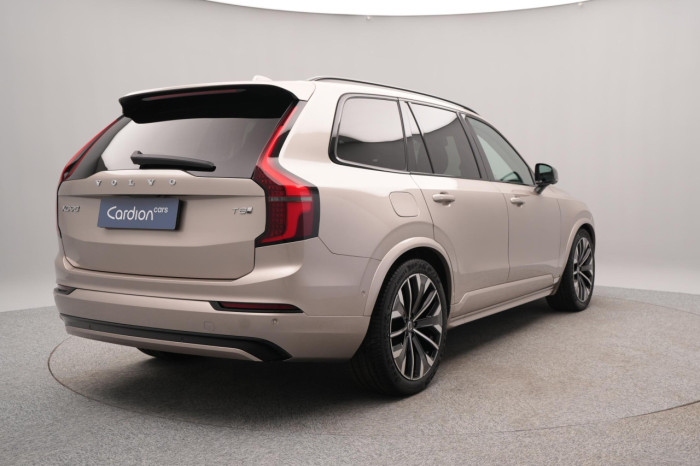 Volvo XC90 T8 AWD Plug-in ULTRA DARK 7m na operativní leasing