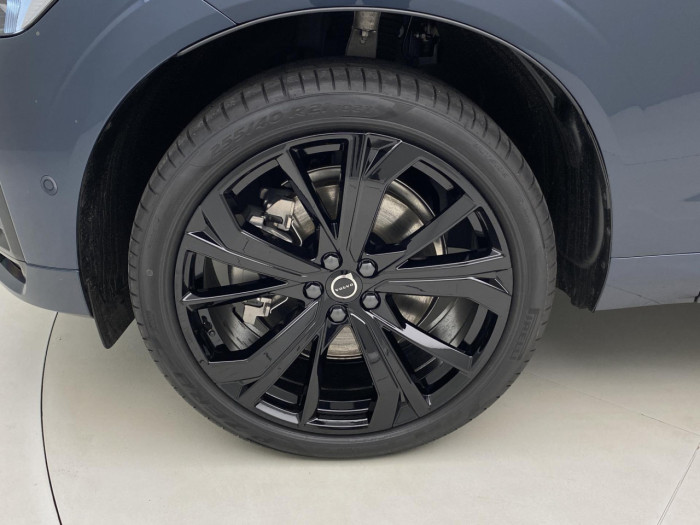 Volvo XC60 B5 AWD AUT ULTRA BLACK EDITION 2.0 Edition na operativní leasing