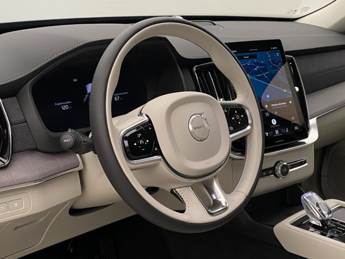 Volvo XC90 T8 AWD Plug-in BRIGHT PLUS 7m na operativní leasing