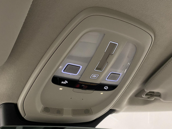 Volvo XC90 T8 AWD Plug-in DARK ULTRA na operativní leasing