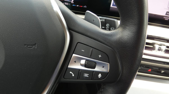 BMW Řada 3 318i Advantage Touring na operativní leasing