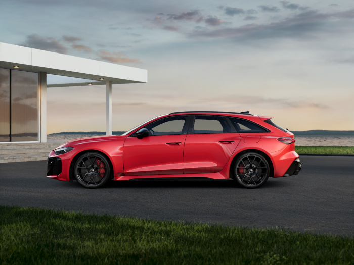 Audi RS 5 Avant e-hybrid quattro 470 kW na operativní leasing