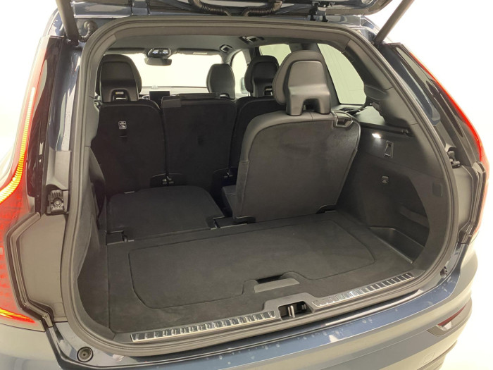 Volvo XC90 B5 AWD AUT BLACK EDITION PLUS na operativní leasing
