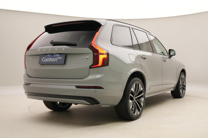 Volvo XC90 T8 AWD Plug-in DARK PLUS 7m na operativní leasing